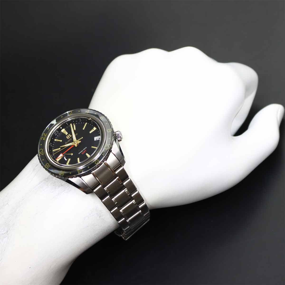 Spring drive SBGE215 Date GMT Black Dial Watch