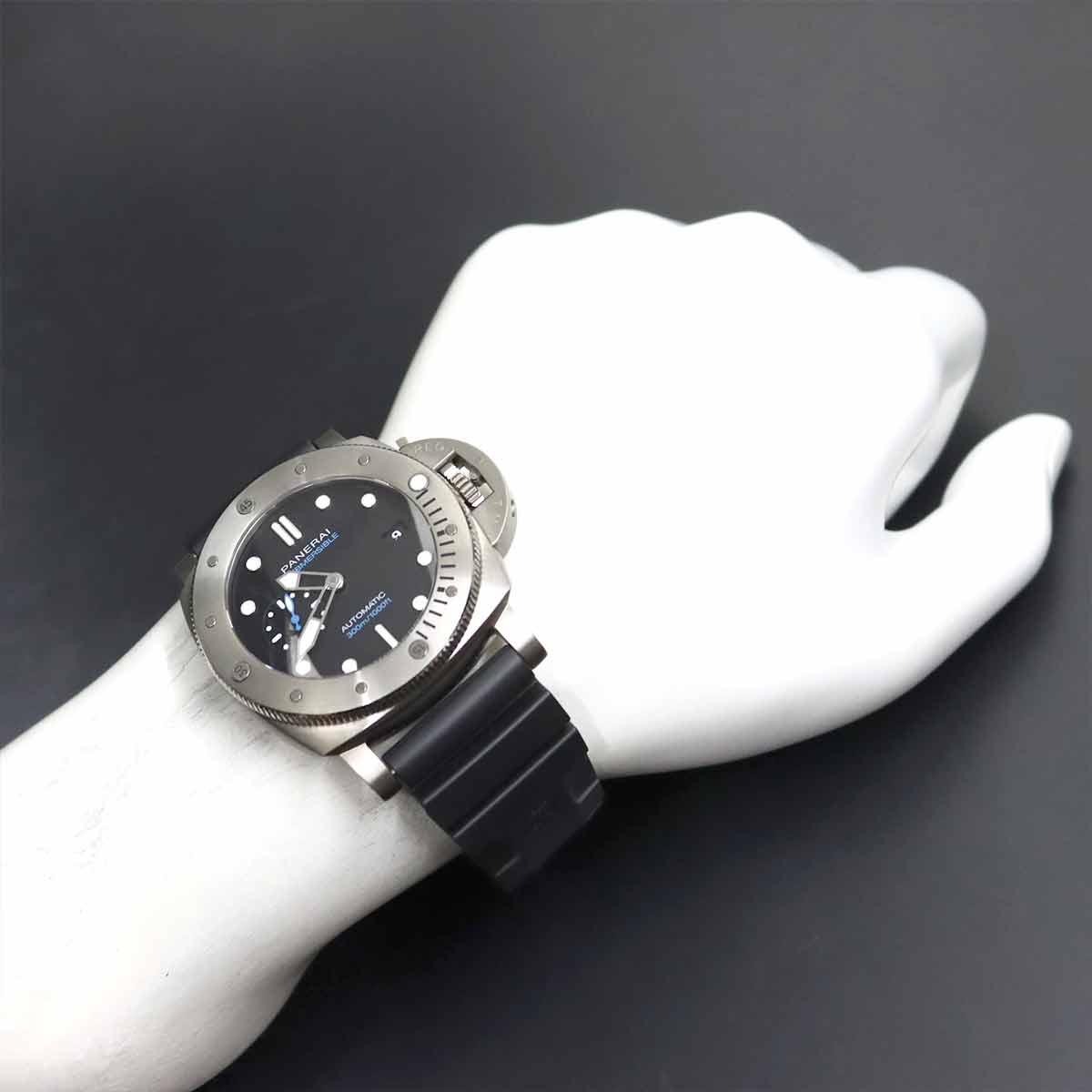 Submersible PAM01305 Automatic Date Black Dial Mens