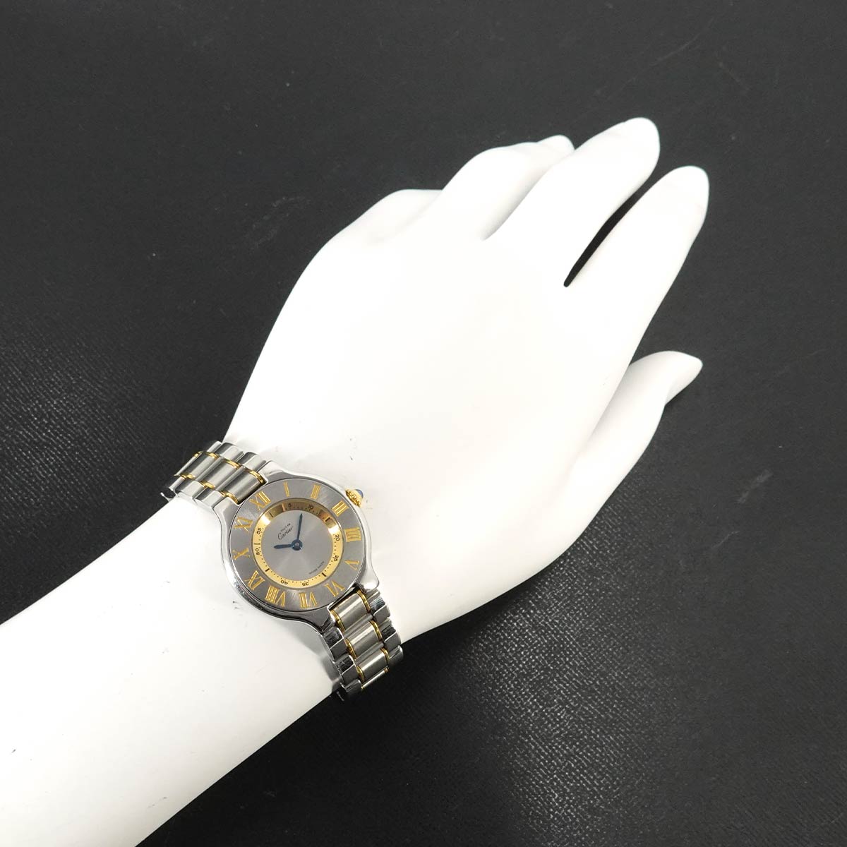 Must 21 Van Thian W10073R6 Quartz Silver Dial Ladies Watch