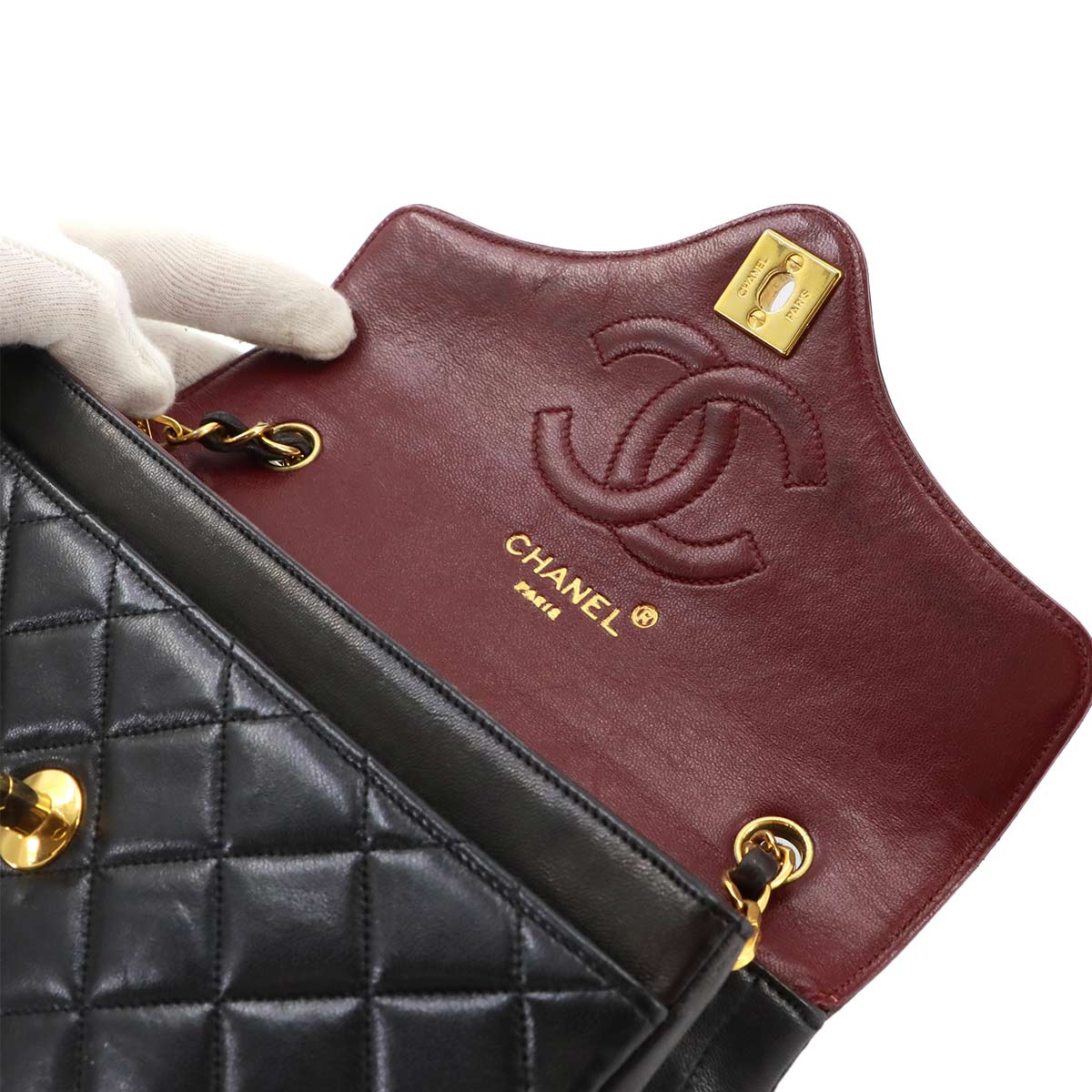 Matelasse Chain Shoulder Bag Leather Black Vintage