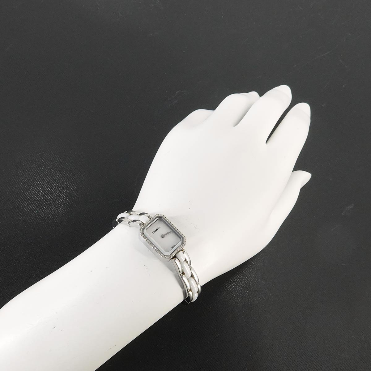 Premiere H2132 Diamond Bezel Ceramic Quartz White Dial Ladies