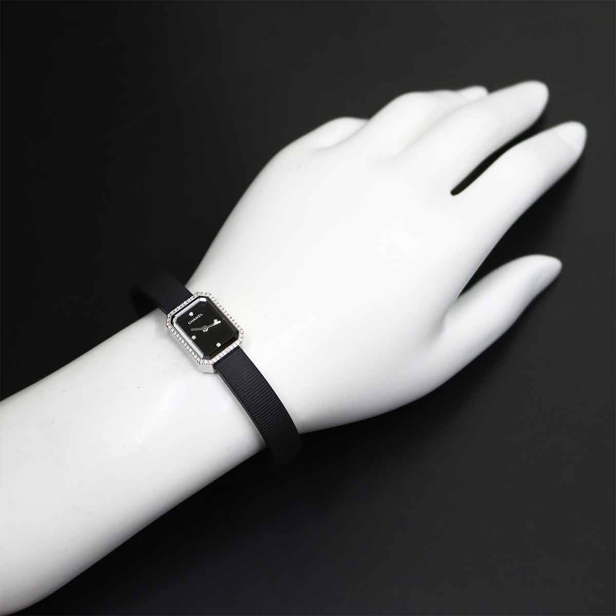 Premiere H2434 Bezel Diamond 4P Rubber Belt Black Dial Ladies
